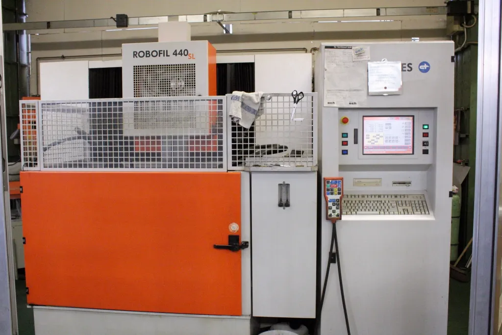 Robofil 440